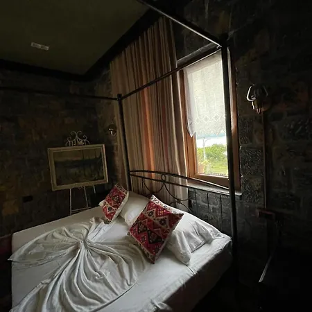 Helga's Guest house *