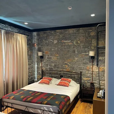 Helga's Guest house