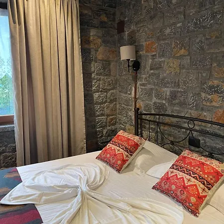 Helga's Guest house *