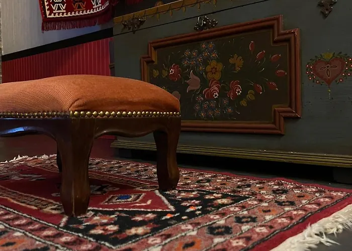 Helga's Guest house 4*