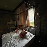 Helga's Pensión 4*