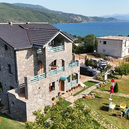 Helga's Maison d'hôtes 3*